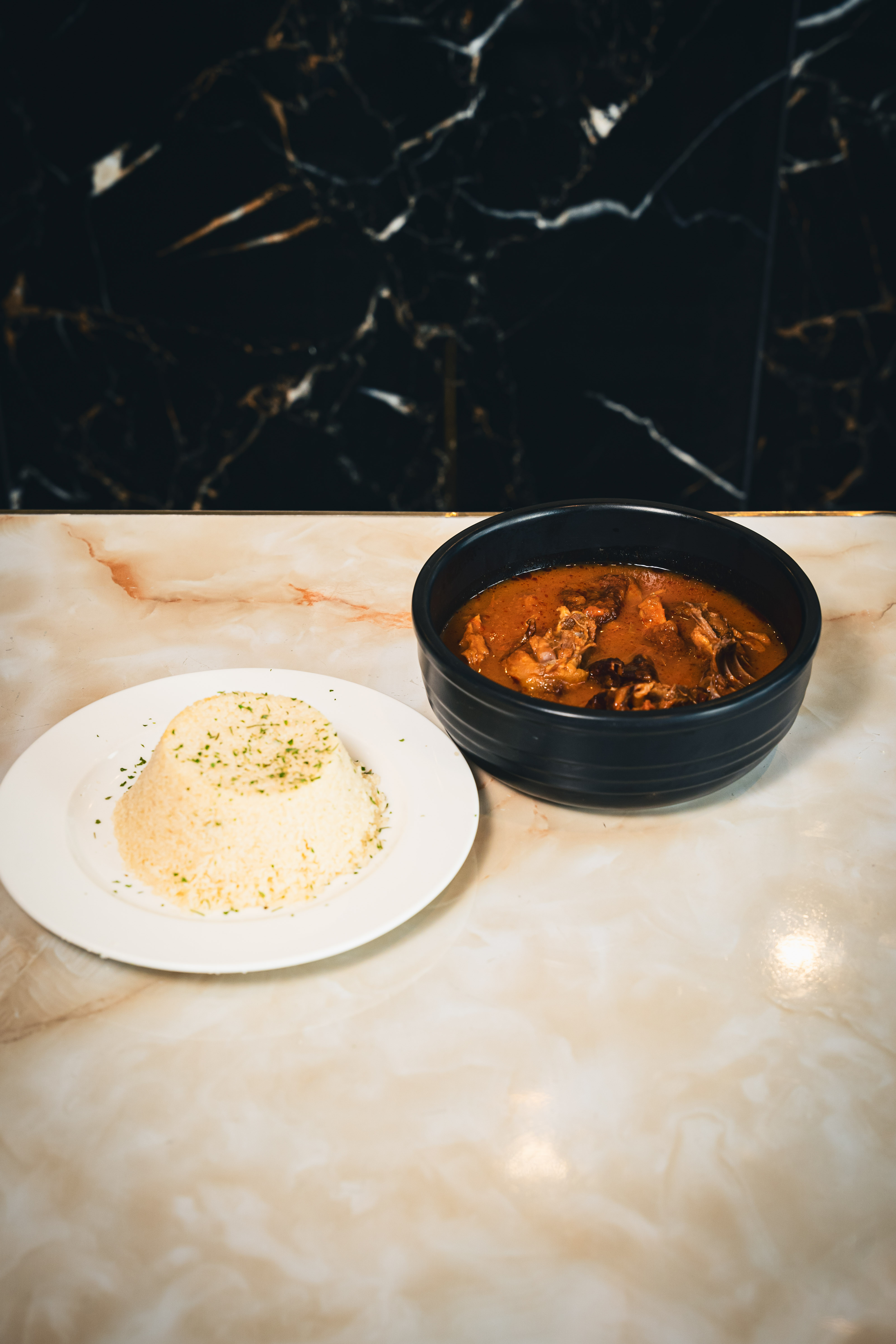 Ambiance et plats Bisso Na Bisso